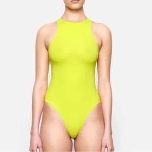 SKIMS fits everybody neon lime yellow high neck thong bodysuit Size XL